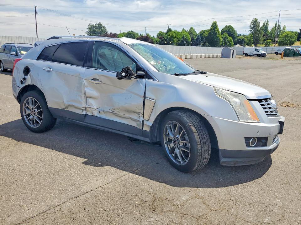 Photo 4 from auction – 2016 CADILLAC SRX with VIN 3GYFNCE36GS510432