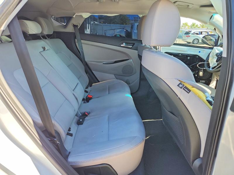 Photo 11 from auction – 2020 HYUNDAI TUCSON with VIN KM8J33A47LU184036