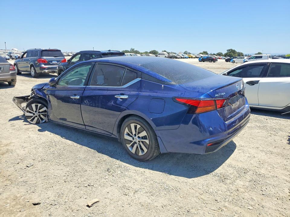 Photo 2 from auction – 2022 NISSAN ALTIMA with VIN 1N4BL4BV2NN424070