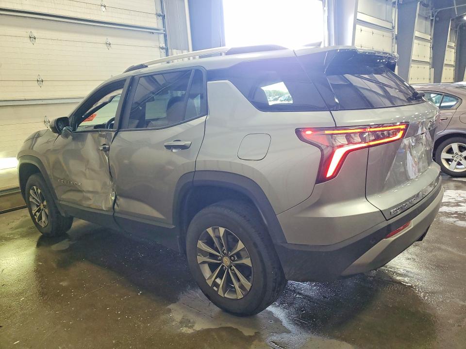 Photo 2 from auction – 2025 CHEVROLET EQUINOX with VIN 3GNAXPEG3SL295882