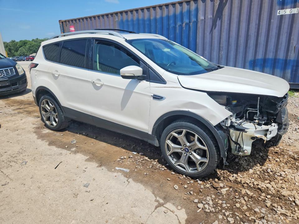 Photo 4 from auction – 2017 FORD ESCAPE with VIN 1FMCU9J95HUA42554