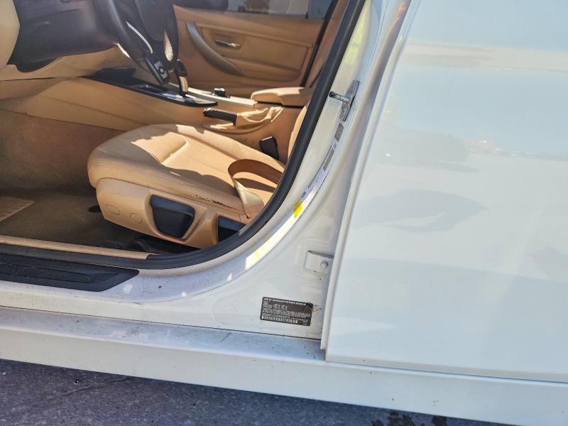 Photo 12 from auction – 2015 BMW 320 with VIN WBA3B1C55FP830975