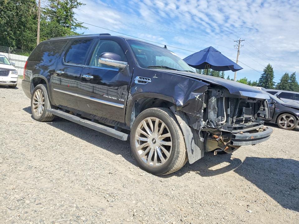 Photo 4 from auction – 2014 CADILLAC ESCALADE with VIN 1GYS4KEF0ER102353
