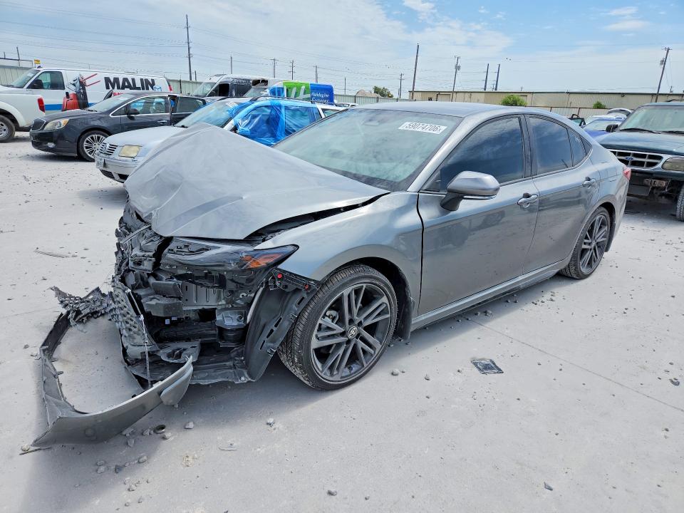 2026 TOYOTA CAMRY