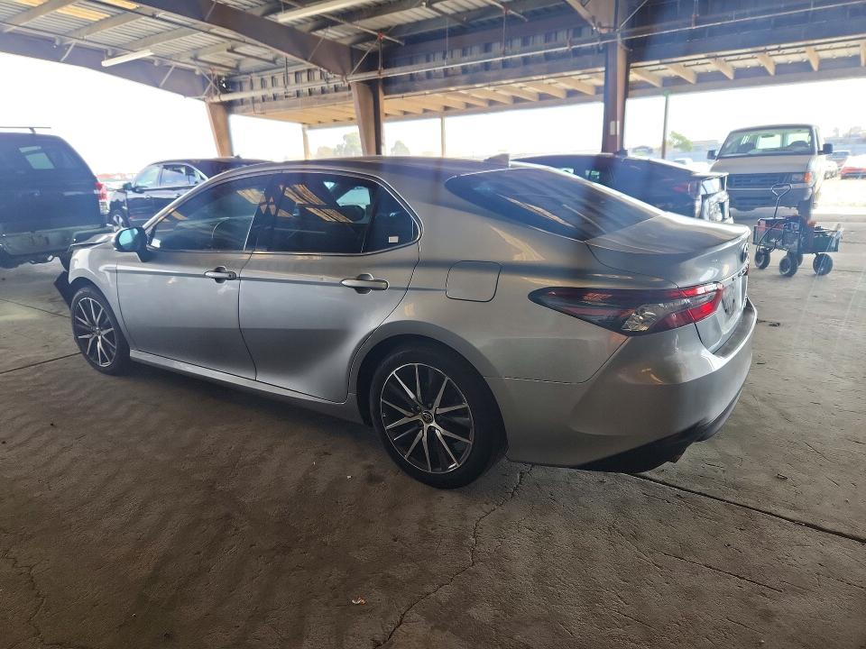 Photo 2 from auction – 2023 TOYOTA CAMRY with VIN 4T1F31AK1PU603478
