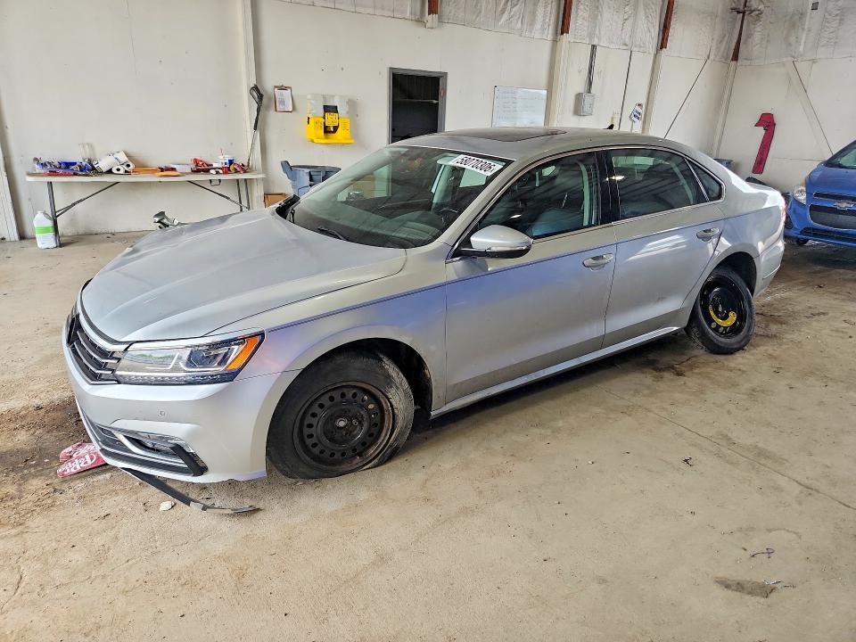 VOLKSWAGEN PASSAT 2018 with VIN 1VWBA7A33JC044501 - Photo from auction