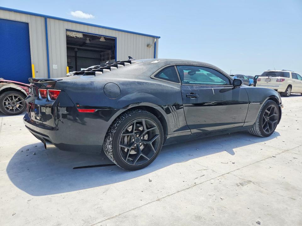 Photo 3 from auction – 2011 CHEVROLET CAMARO with VIN 2G1FK1EJ8B9107360