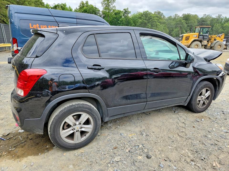 Photo 3 from auction – 2020 CHEVROLET TRAX with VIN KL7CJNSB7LB053886