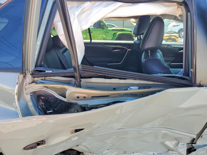Zdjęcie 11 z aukcji – 2019 TOYOTA RAV4 z VIN 2T3A1RFV1KC032870