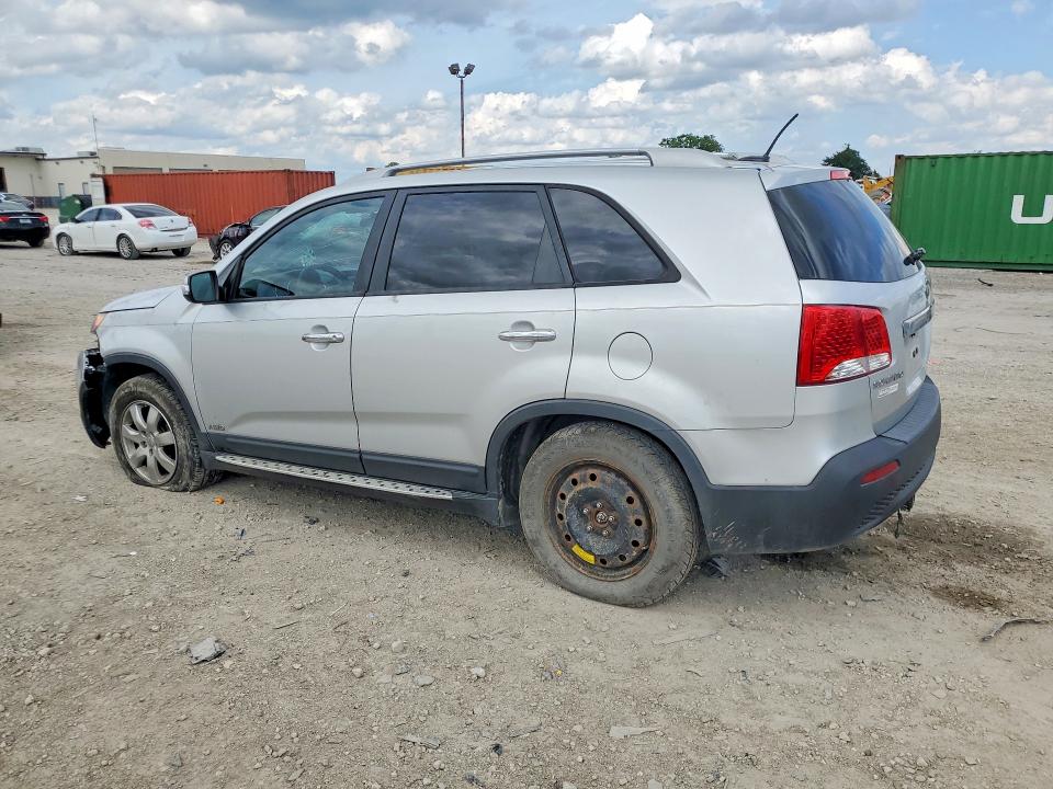 Photo 2 from auction – 2012 KIA SORENTO with VIN 5XYKTDA28CG296682