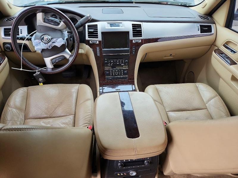 Photo 8 from auction – 2011 CADILLAC ESCALADE with VIN 1GYS4BEFXBR277642