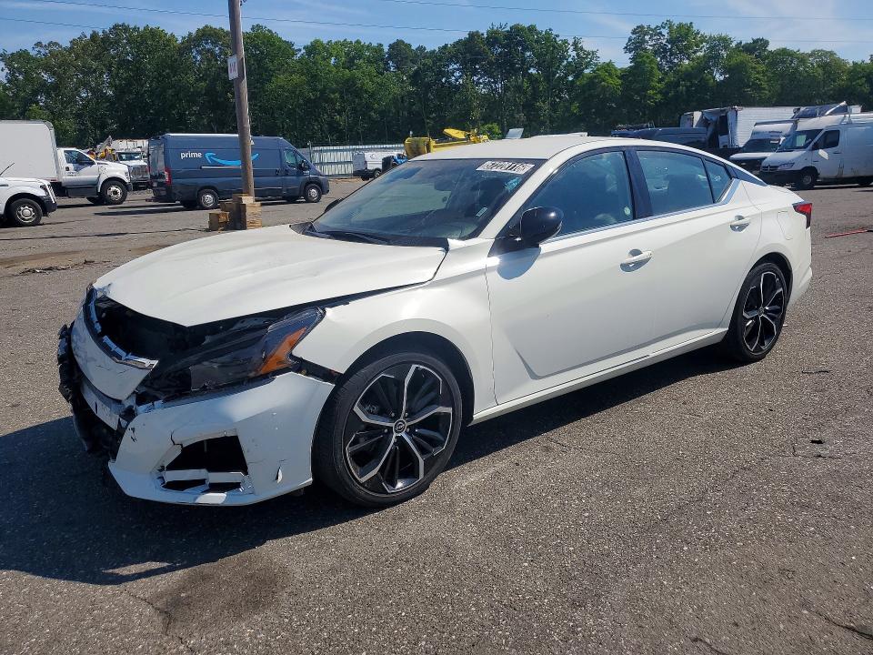 NISSAN ALTIMA 2025 with VIN 1N4BL4CVXSN381768 - Photo from auction