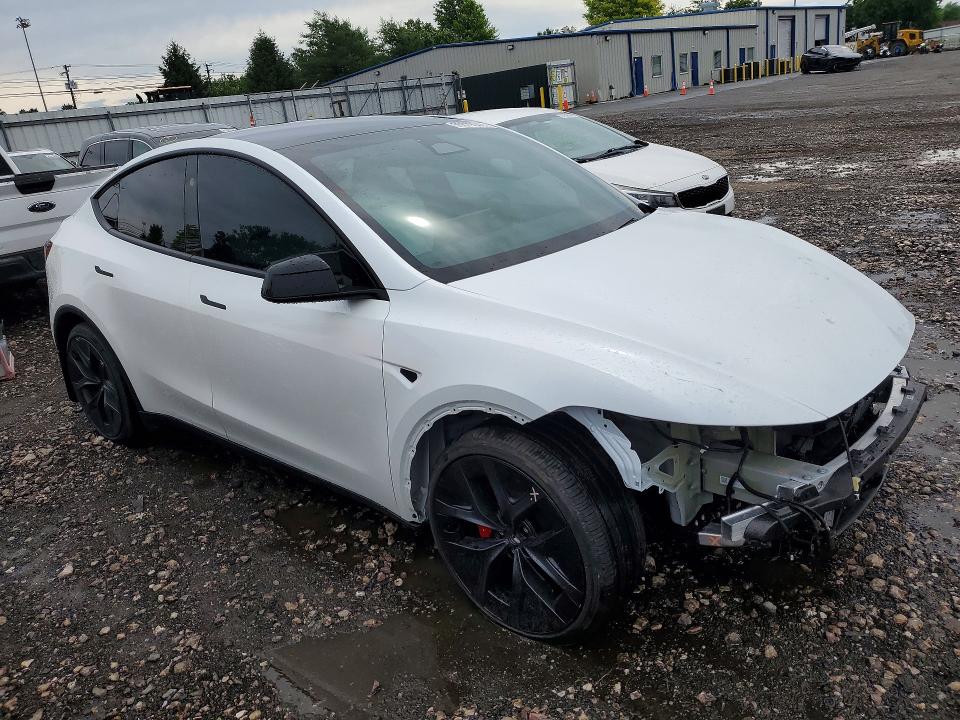 Photo 4 from auction – 2026 TESLA MODEL Y with VIN 7SAYGDET5TA649047