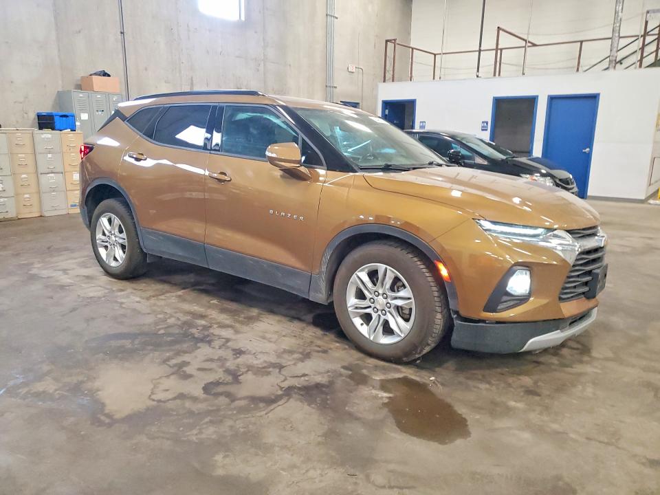 Photo 4 from auction – 2019 CHEVROLET BLAZER with VIN 3GNKBDRS5KS698199