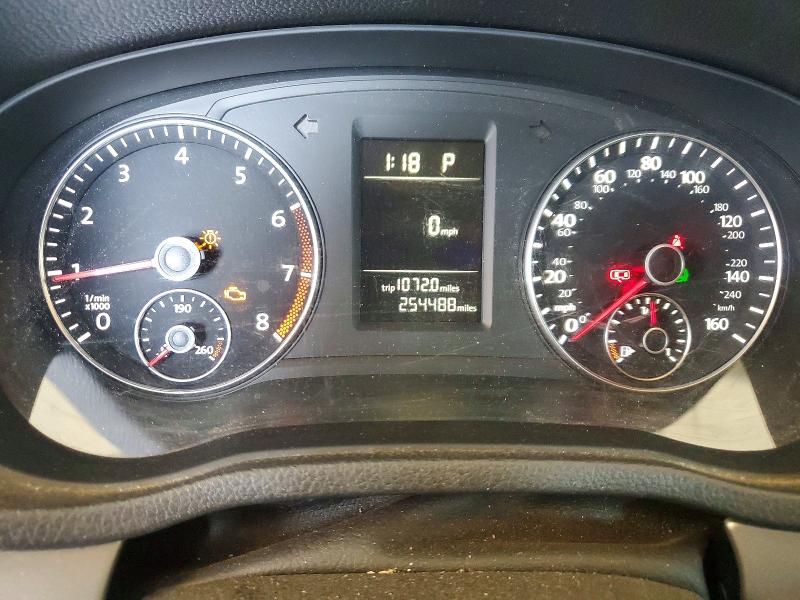 Photo 9 from auction – 2015 VOLKSWAGEN PASSAT with VIN 1VWAS7A38FC056529