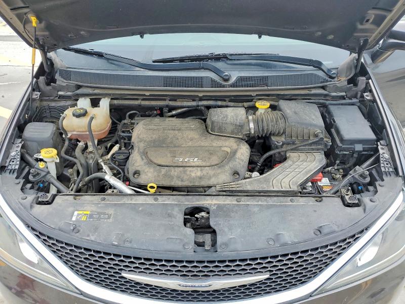 Photo 12 from auction – 2018 CHRYSLER PACIFICA with VIN 2C4RC1BG6JR110475