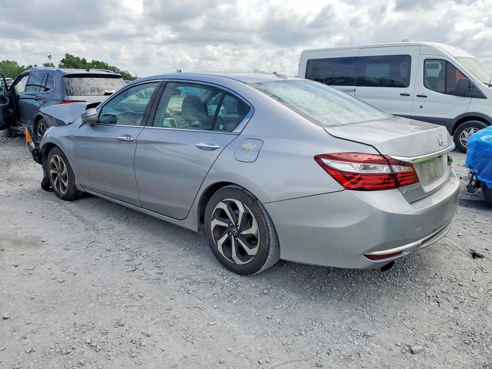 Photo 2 from auction – 2016 HONDA ACCORD with VIN 1HGCR3F82GA010648