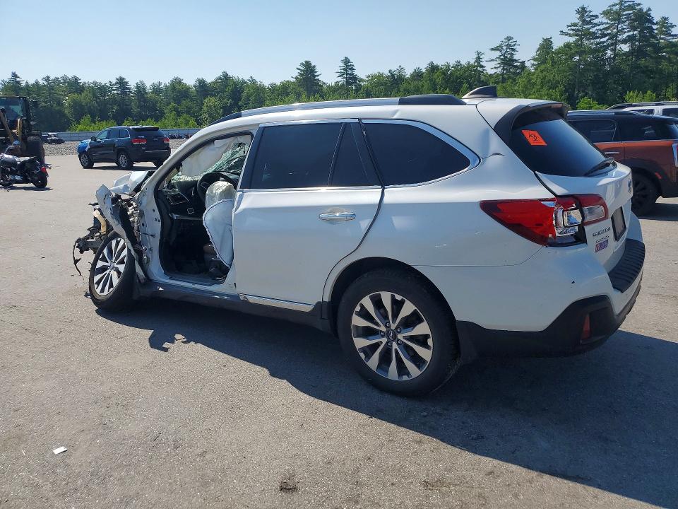 Photo 2 from auction – 2018 SUBARU OUTBACK with VIN 4S4BSATCXJ3318282