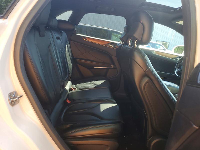 Photo 10 from auction – 2015 LINCOLN MKC with VIN 5LMTJ2AH0FUJ10812