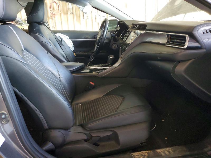 Photo 7 from auction – 2018 TOYOTA CAMRY with VIN 4T1B11HK2JU043567