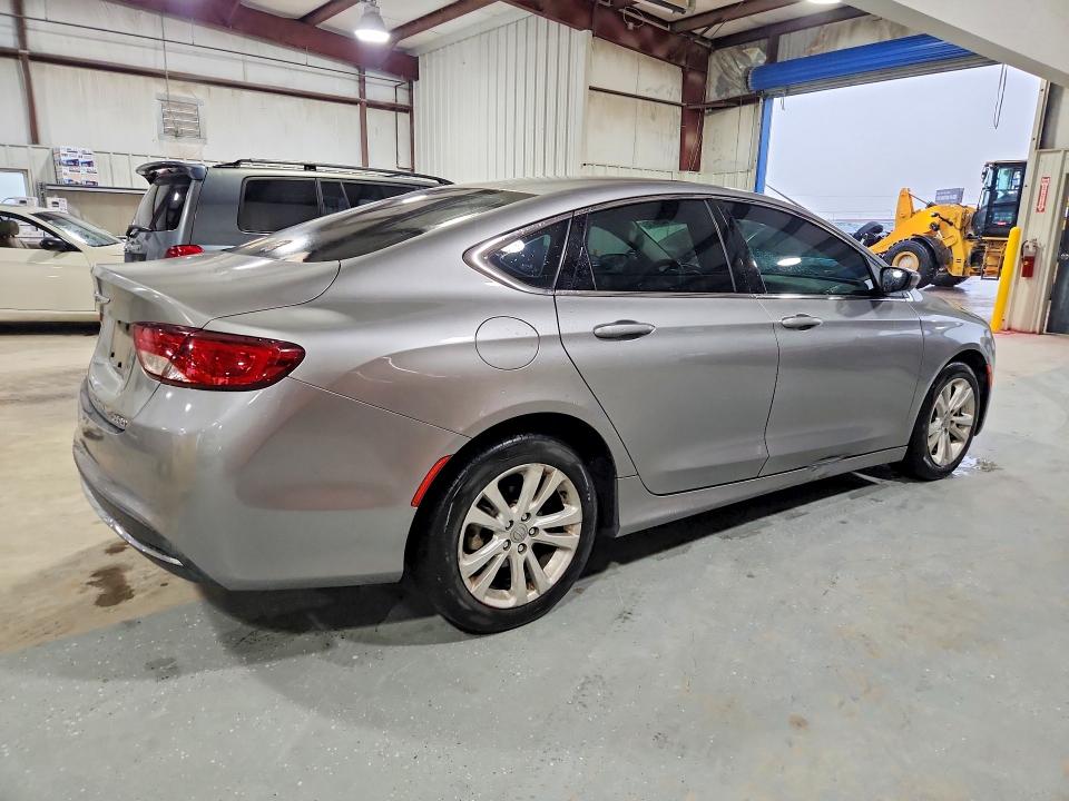 Photo 3 from auction – 2016 CHRYSLER 200 with VIN 1C3CCCAB4GN132721