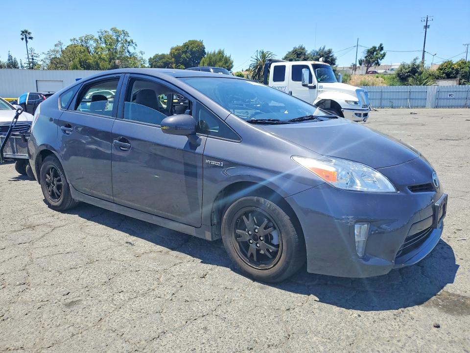 Photo 4 from auction – 2012 TOYOTA PRIUS with VIN JTDKN3DU0C5385575
