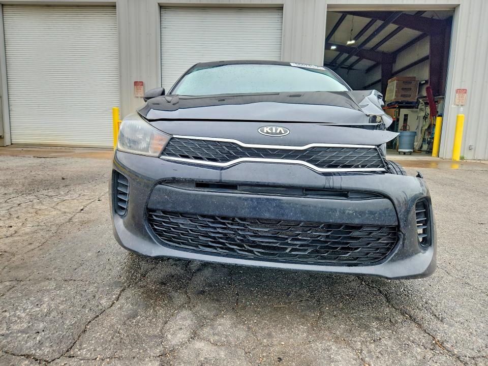 Фото 5 с аукциона – 2018 KIA RIO с VIN 3KPA24AB8JE047114