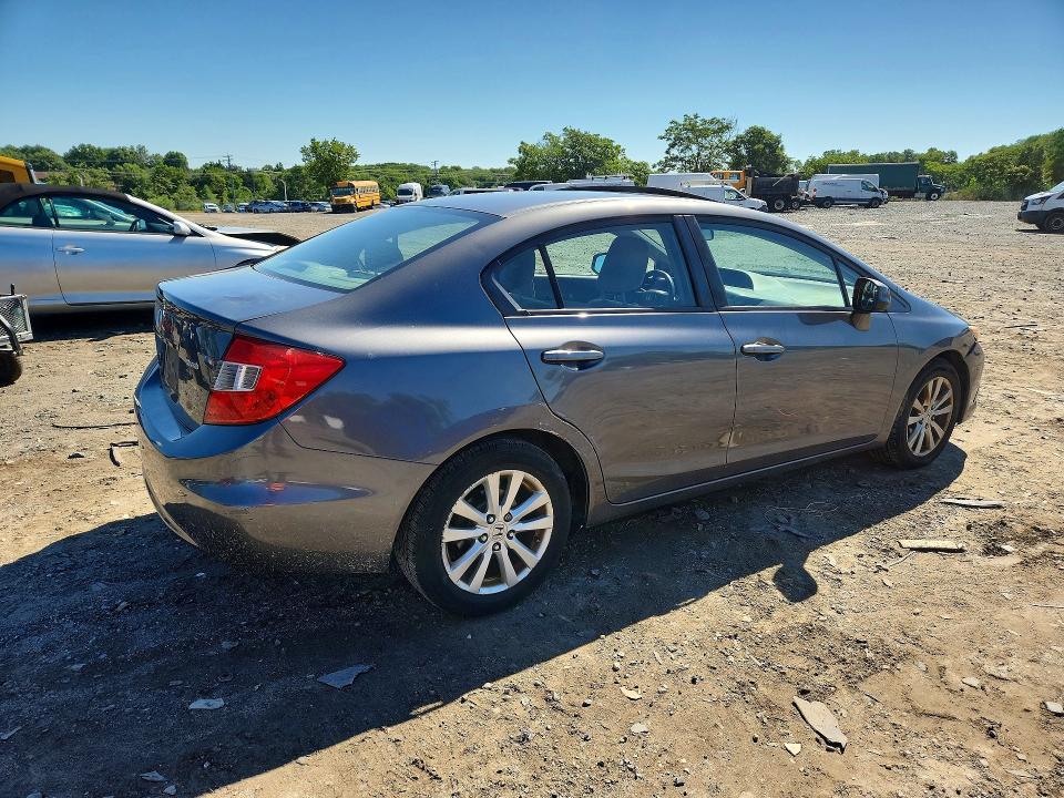 Photo 3 from auction – 2012 HONDA CIVIC with VIN 19XFB2F84CE308927