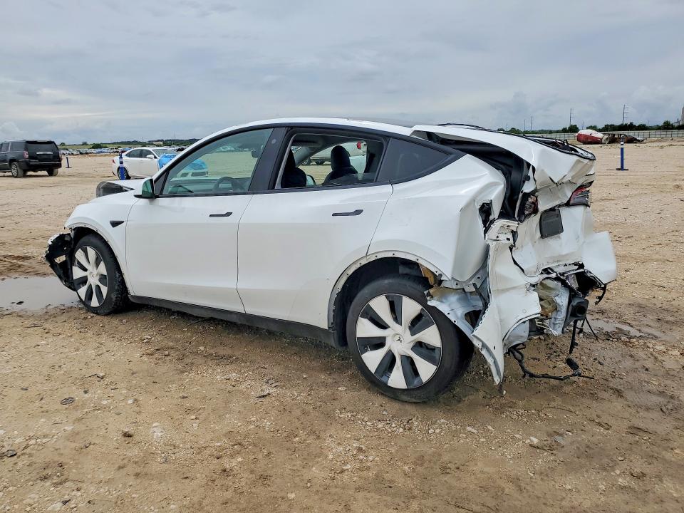 Photo 2 from auction – 2021 TESLA MODEL Y with VIN 5YJYGDED8MF110626