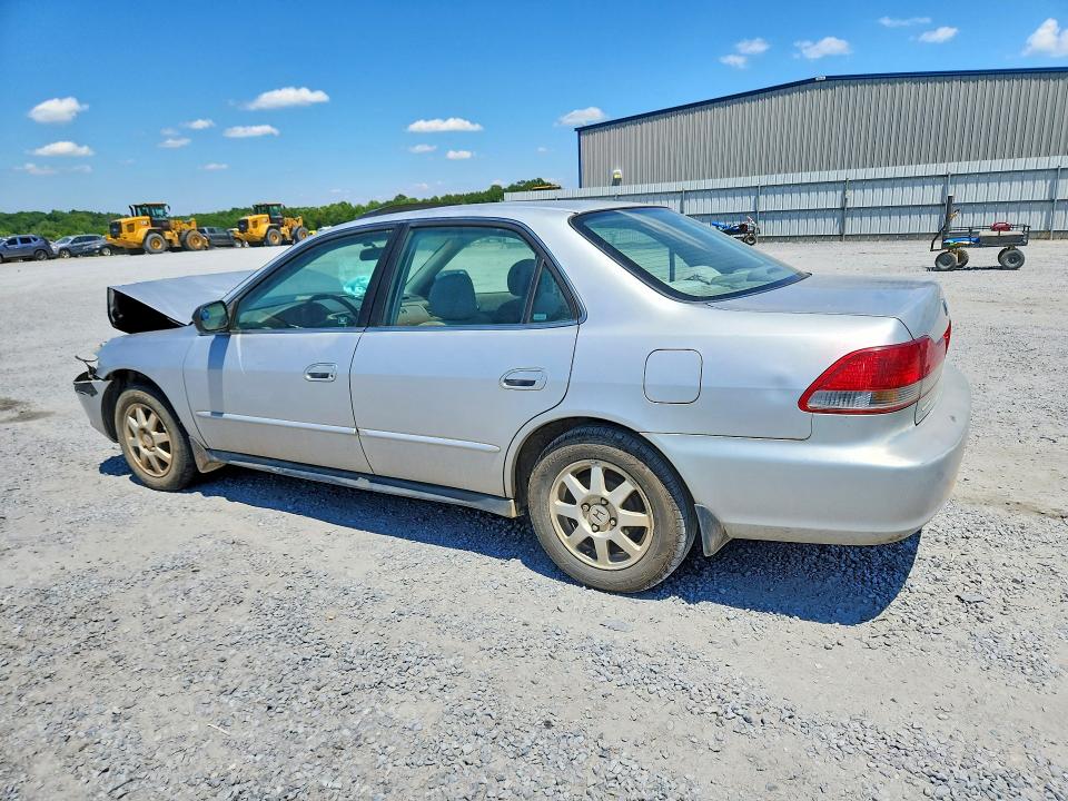 Photo 2 from auction – 2002 HONDA ACCORD with VIN 1HGCG56752A119817