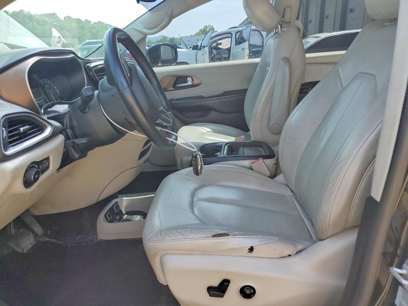 Photo 7 from auction – 2017 CHRYSLER PACIFICA with VIN 2C4RC1BG9HR534470
