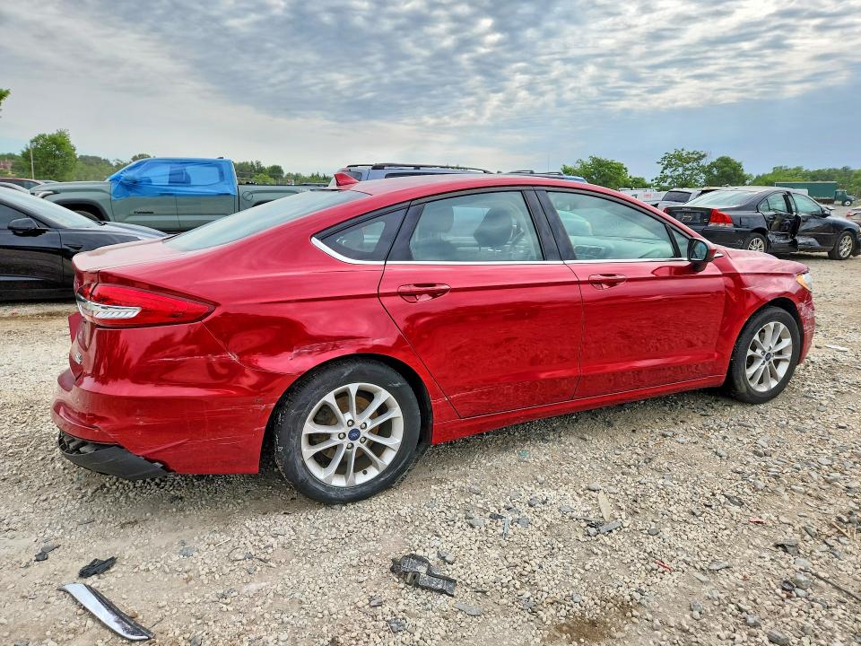 Photo 3 from auction – 2020 FORD FUSION with VIN 3FA6P0HDXLR228076