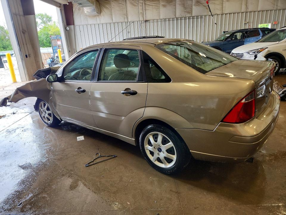 Photo 2 from auction – 2005 FORD FOCUS with VIN 1FAFP34N05W152139