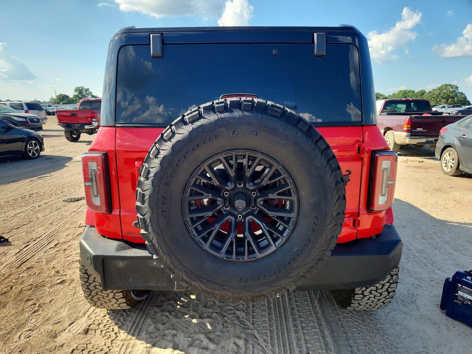 Фото 6 с аукциона – 2024 FORD BRONCO с VIN 1FMDE8BH6RLA88872