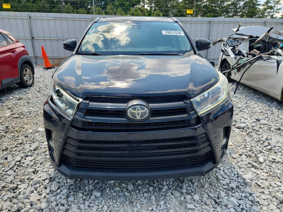 Photo 5 from auction – 2017 TOYOTA HIGHLANDER with VIN 5TDKZRFH0HS513385