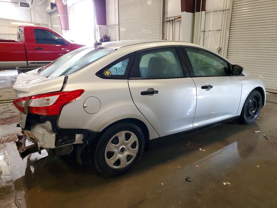 Photo 3 from auction – 2012 FORD FOCUS with VIN 1FAHP3E28CL404523