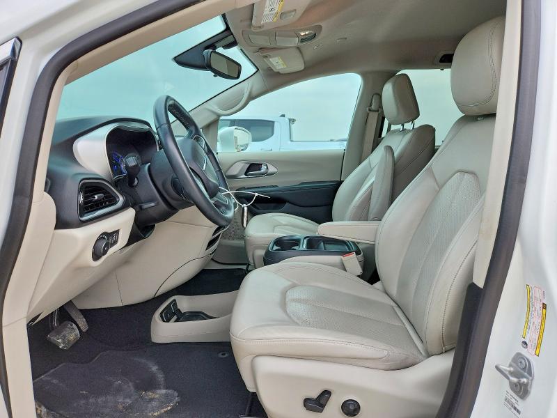 Photo 7 from auction – 2018 CHRYSLER PACIFICA with VIN 2C4RC1L70JR183646