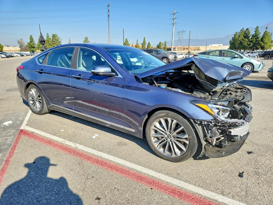 Photo 4 from auction – 2015 HYUNDAI GENESIS with VIN KMHGN4JE3FU040071
