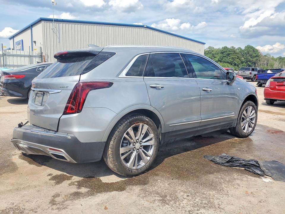 Photo 3 from auction – 2024 CADILLAC XT5 with VIN 1GYKNCR44RZ756841