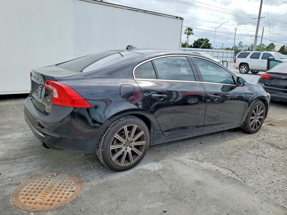 Photo 3 from auction – 2017 VOLVO S60 with VIN LYV402TK1HB134668