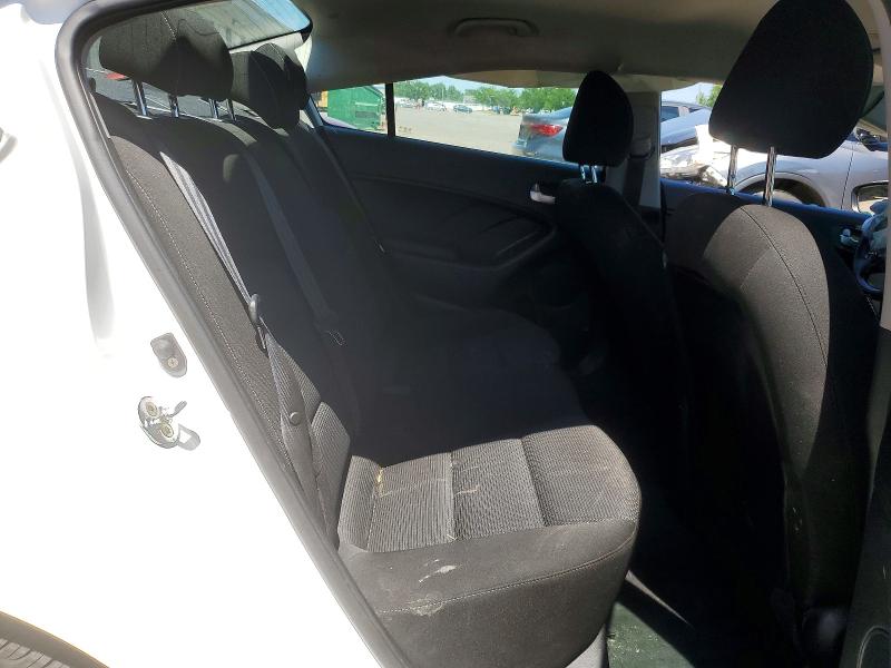 Photo 10 from auction – 2018 KIA FORTE with VIN 3KPFK4A74JE175545