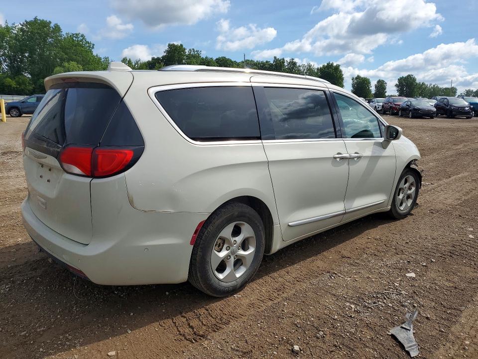 Photo 3 from auction – 2017 CHRYSLER PACIFICA with VIN 2C4RC1EG0HR616065