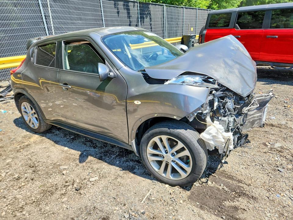 Photo 4 from auction – 2011 NISSAN JUKE with VIN JN8AF5MVXBT017982