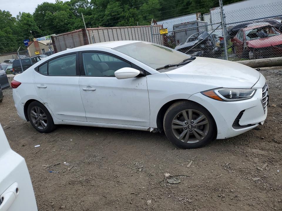 Photo 4 from auction – 2017 HYUNDAI ELANTRA with VIN 5NPD84LF1HH123726