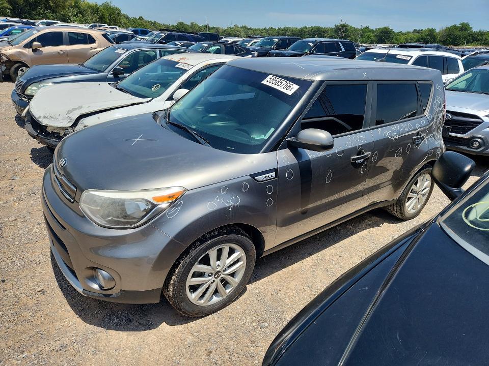 KIA SOUL 2018 with VIN KNDJP3A53J7585600 - Photo from auction