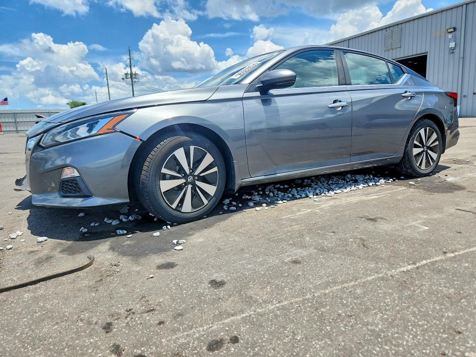 NISSAN ALTIMA 2021 with VIN 1N4BL4DV7MN378375 - Photo from auction