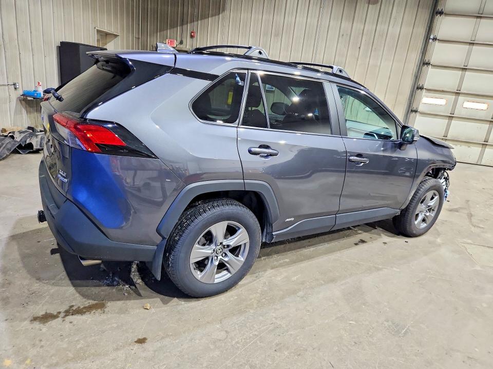 Photo 3 from auction – 2022 TOYOTA RAV4 with VIN 4T3RWRFV4NU061609