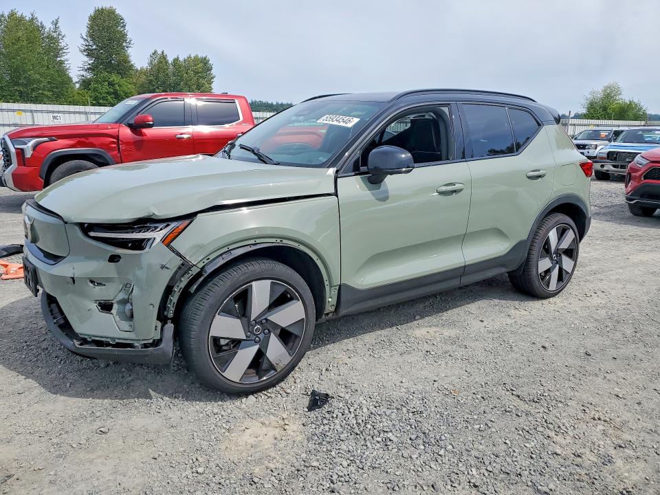 Foto 1 de la subasta – 2023 VOLVO XC40 con VIN YV4ED3UM7P2993663
