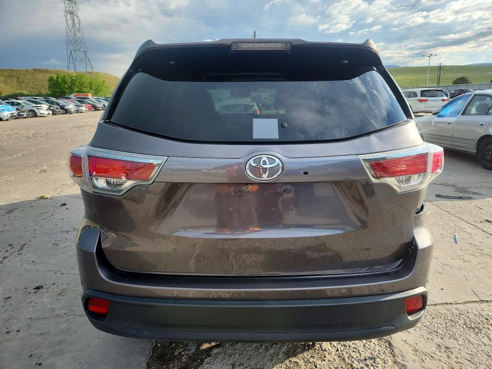 Photo 6 from auction – 2016 TOYOTA HIGHLANDER with VIN 5TDDKRFH1GS260329