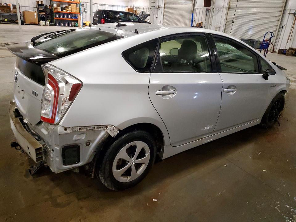 Photo 3 from auction – 2015 TOYOTA PRIUS with VIN JTDKN3DU0F0480218